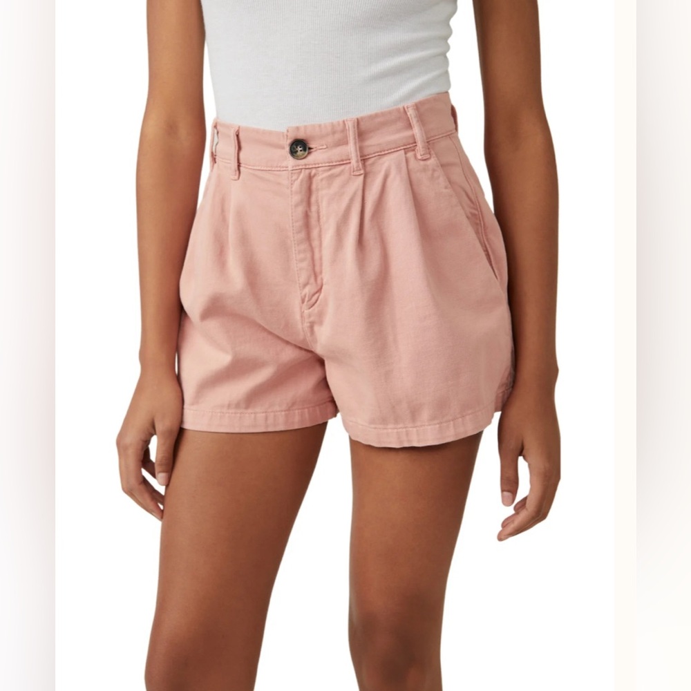 Free People Billie Mid Rise Pleated
Chino Shorts